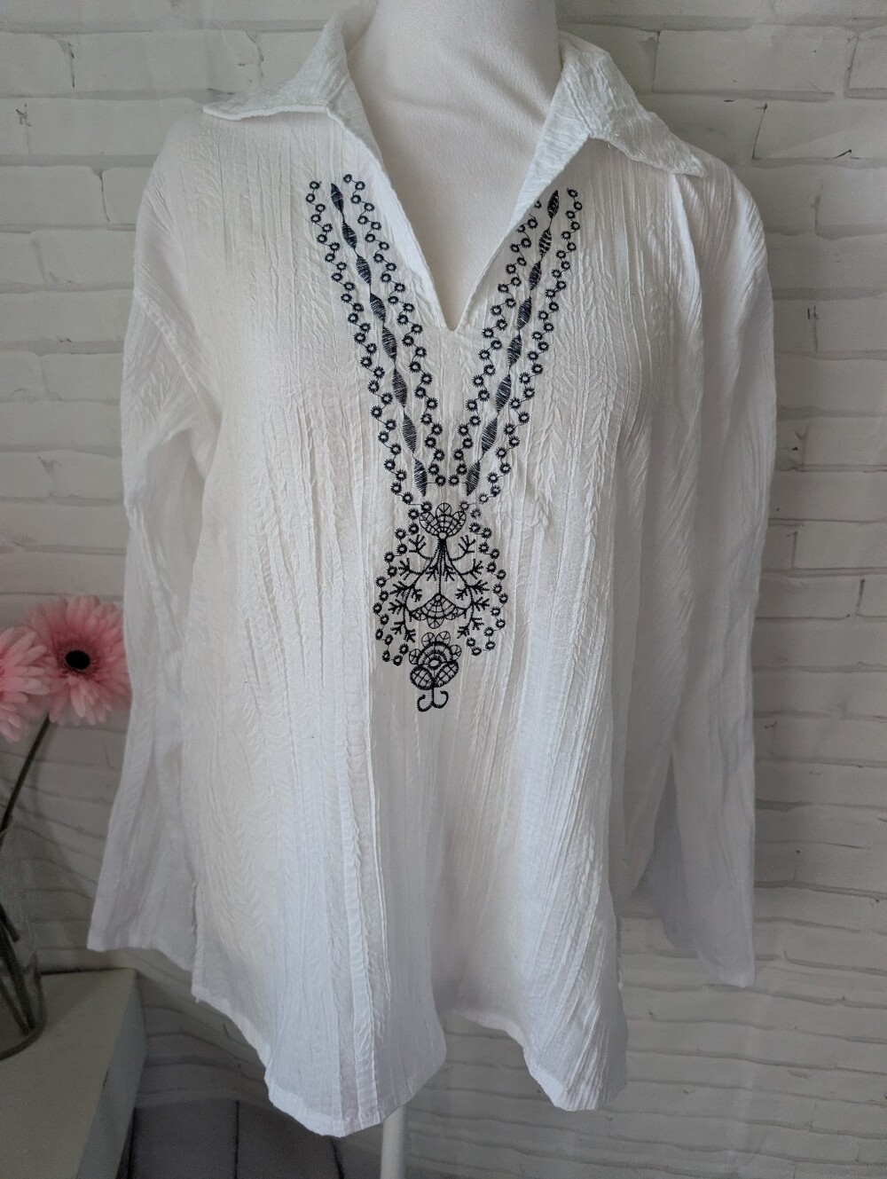 Sammy Shop White Embroidered V-Neck Women’s Tunic Top